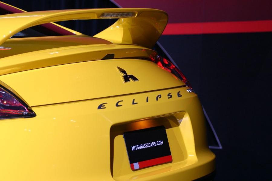  Mitsubishi Eclipse 2009 года  (фото 8 из 205)